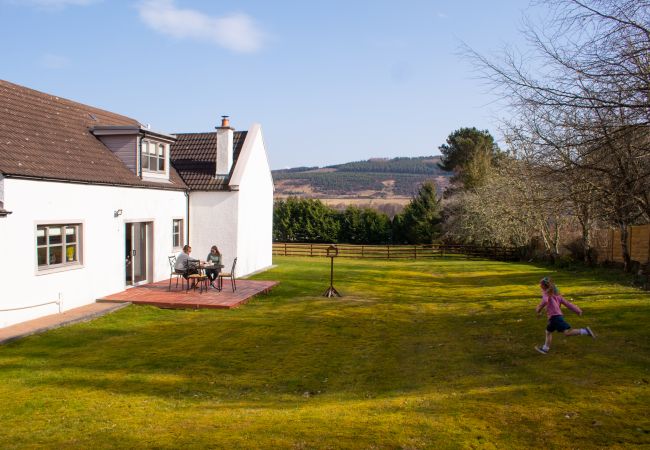 Inverness holiday home with large garden 