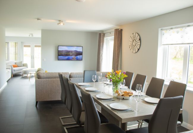 Open plan dining space in Cairngorm holiday home