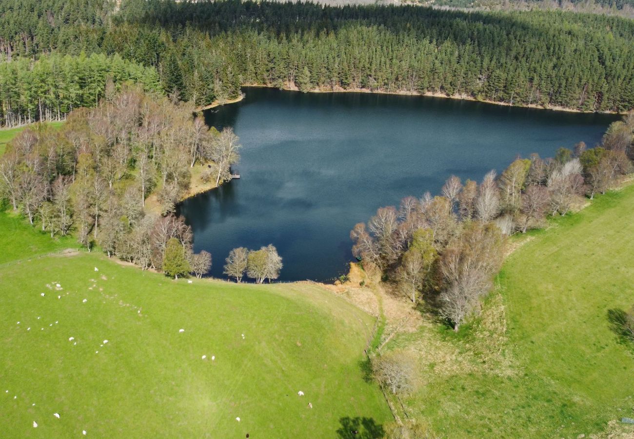 Cottage in Feshie Bridge - Druim an Lochain Cottage - farmstay in The Cairngorms