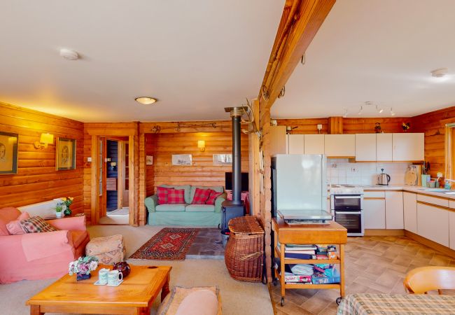 Cottage in Insh - Balbeag Cottage - Pet friendly Log Cabin  Cottage in Insh - Balbeag Cottage - Pet friendly Log Cabin