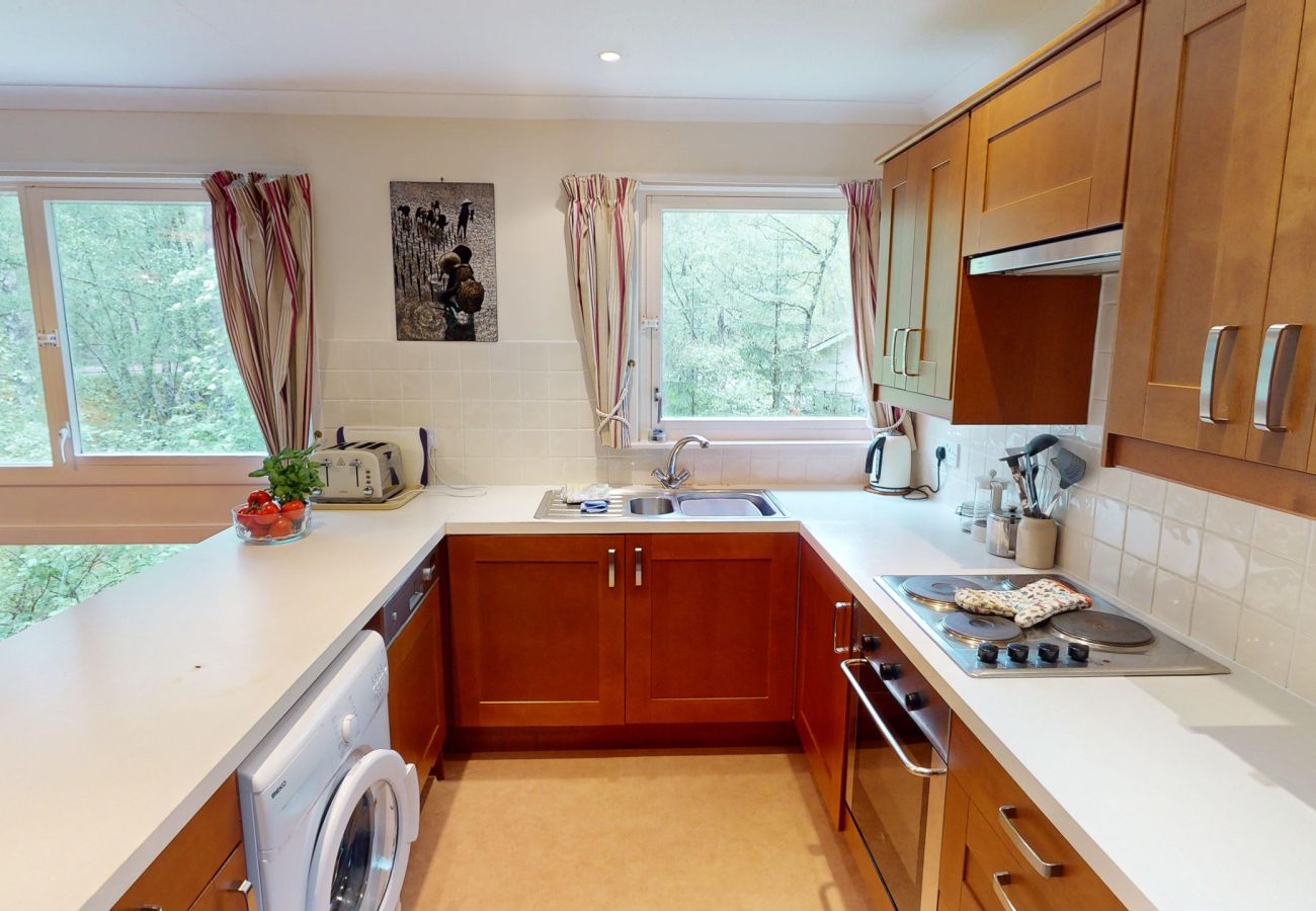  Kitchen and dining space in a Cairngorm holiday home