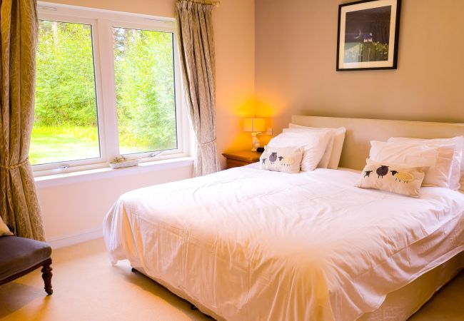 House in Tomatin - The Bell House - Highland hot tub lodge House in Tomatin - The Bell House - Highland hot tub lodge