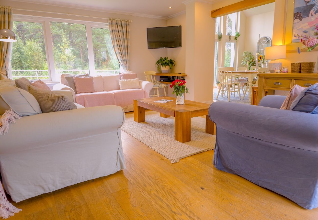 open plan lounge in the kitchen area at The Bellhouse