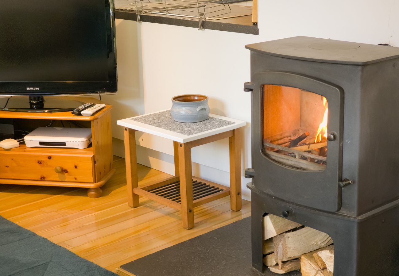   Taigh M'athair holiday cottage log burner