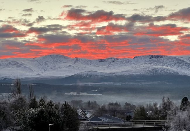 House in Aviemore - Lairig Ghru Lodge in Aviemore House in Aviemore - Lairig Ghru Lodge in Aviemore