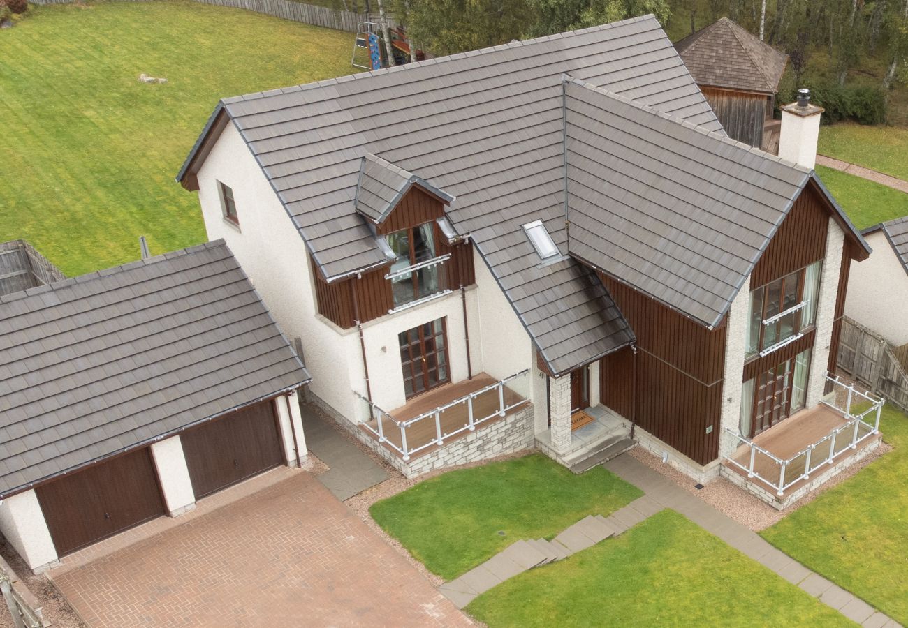 House in Aviemore - Lairig Ghru Lodge