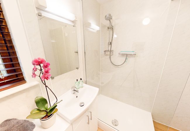 Cottage in Kincraig - Cozy Telford Cottage Retreat in Insh, Cairngorms for Couples Cottage in Kincraig - Cozy Telford Cottage Retreat in Insh, Cairngorms for Couples