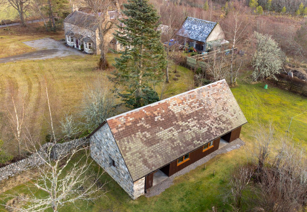 Ariel image of Telford Cottage