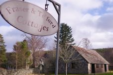 Cottage in Kincraig - Cozy Telford Cottage Retreat in Insh,...