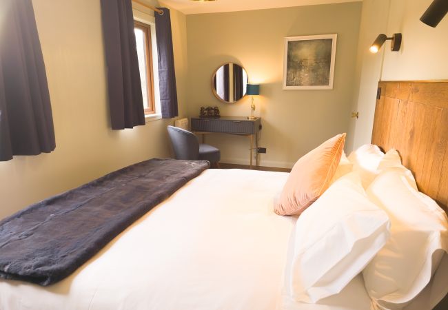 Cottage in Kincraig - Charming Fraser Cottage Getaway in Insh,  Couples Getaway near Aviemore. Cottage in Kincraig - Charming Fraser Cottage Getaway in Insh,  Couples Getaway near Aviemore.