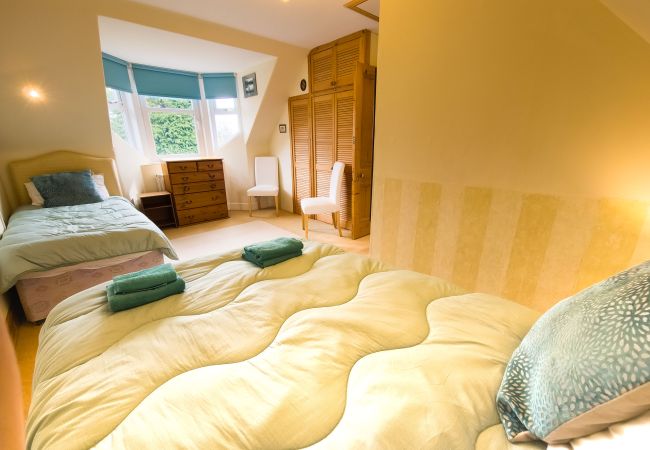 House in Aviemore - Birchview- central Aviemore accommodation with garden.  House in Aviemore - Birchview- central Aviemore accommodation with garden.