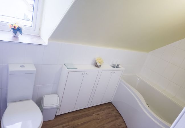House in Aviemore - Birchview- central Aviemore accommodation with garden.  House in Aviemore - Birchview- central Aviemore accommodation with garden.