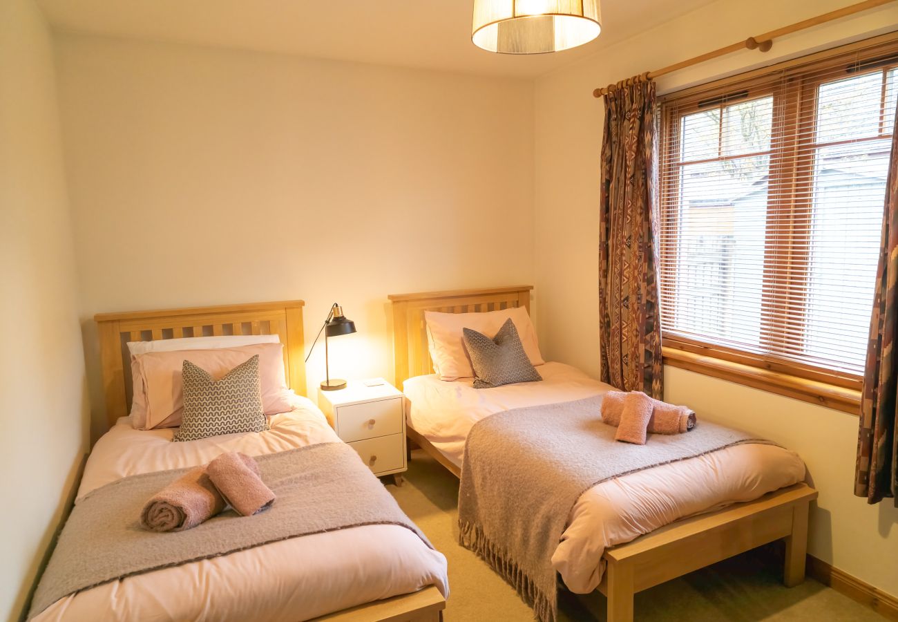 Twin room with soft furnishings Aviemore