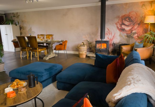 House in Aviemore - Luxurious Aviemore Lodge with hot tub House in Aviemore - Luxurious Aviemore Lodge with hot tub