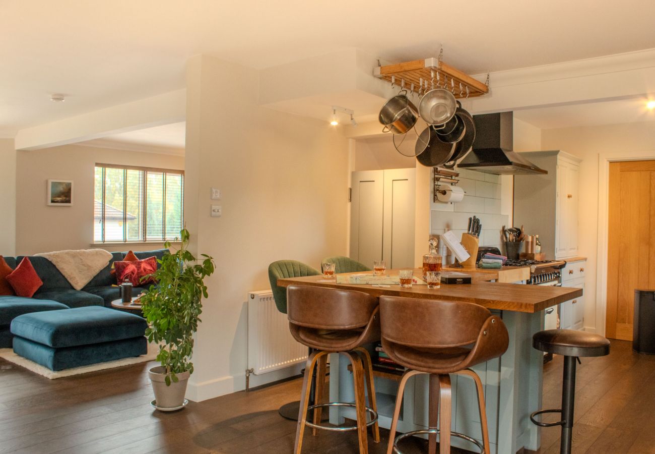 House in Aviemore - Luxurious Aviemore Lodge with hot tub