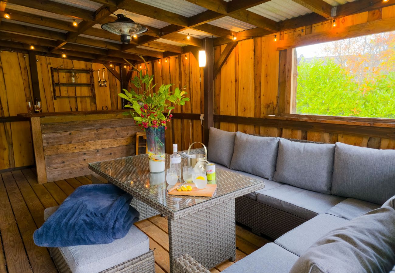 House in Aviemore - Luxurious Aviemore Lodge with hot tub