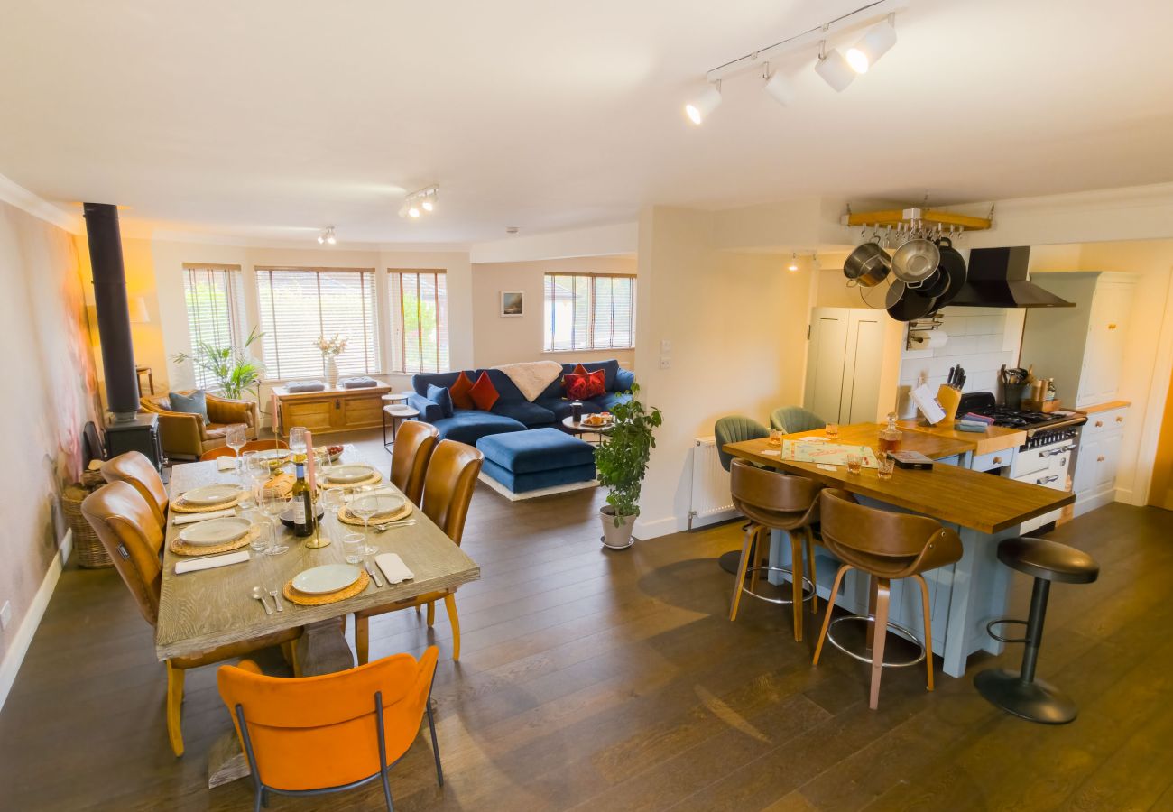 House in Aviemore - Luxurious Aviemore Lodge with hot tub