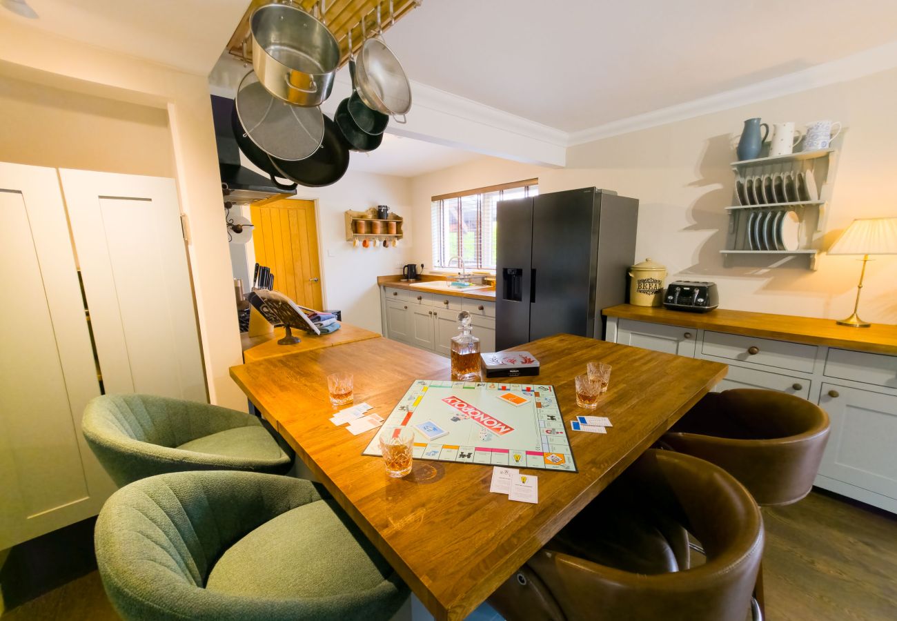 House in Aviemore - Luxurious Aviemore Lodge with hot tub