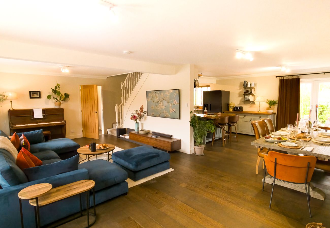 House in Aviemore - Luxurious Aviemore Lodge with hot tub