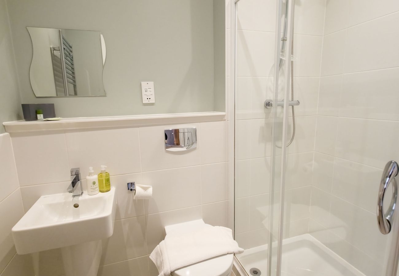 Shower room with glass cubicle