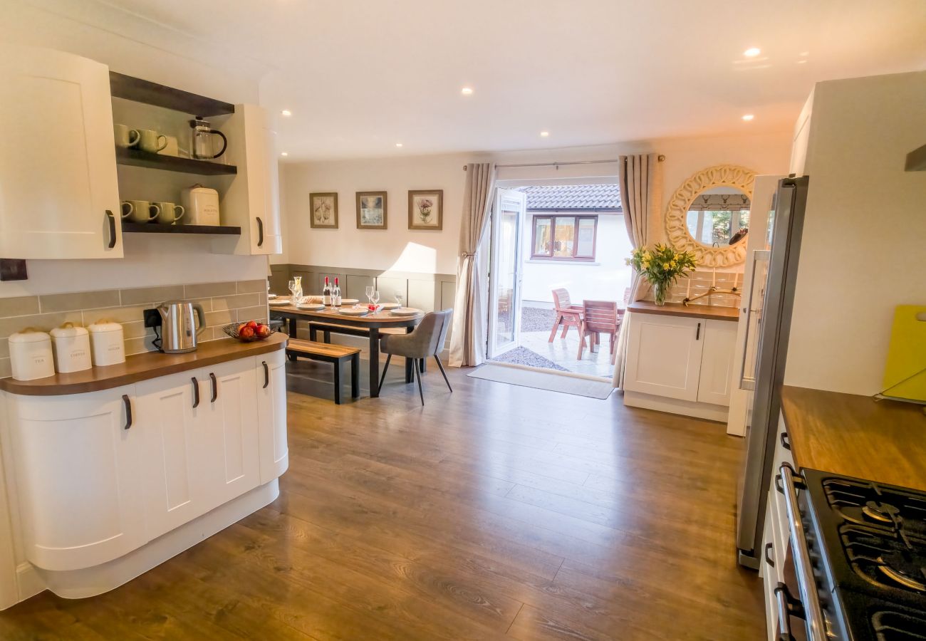 Fully equipped modern kitchen