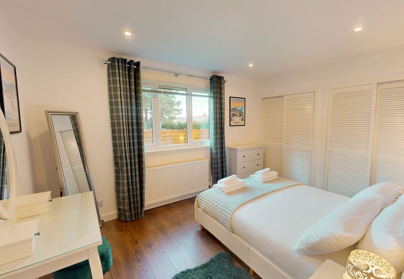 Comfortable Double Bedroom Space