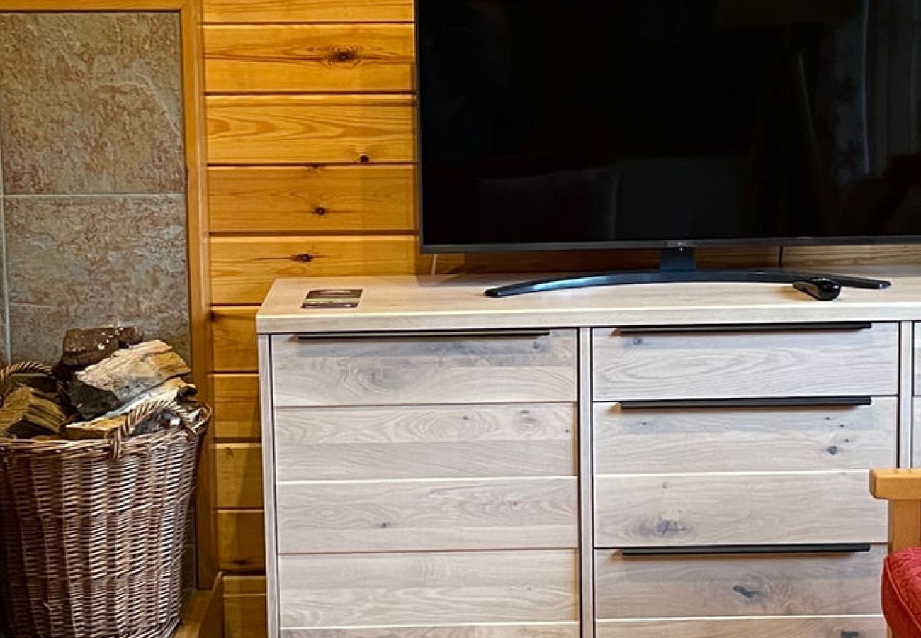 Cabin in Carrbridge - Tormore - wooden log cabin in the Cairngorms