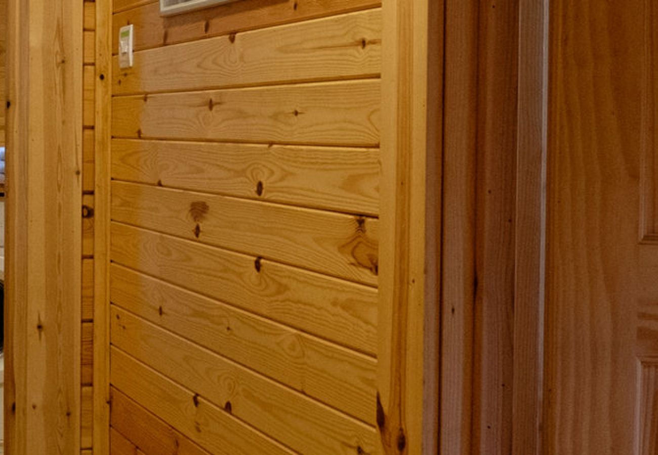 Cabin in Carrbridge - Tormore - wooden log cabin in the Cairngorms
