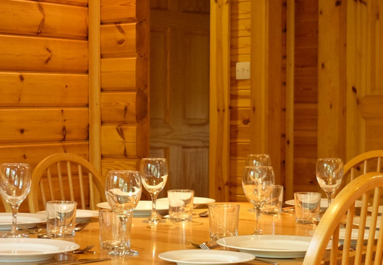Cabin in Carrbridge - Tormore - wooden log cabin in the Cairngorms