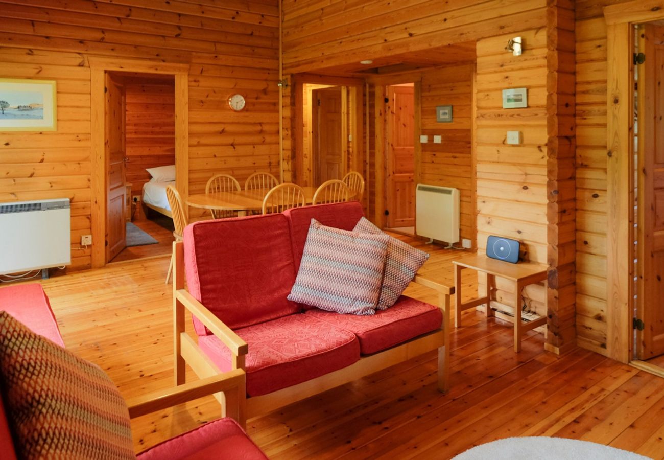 Cabin in Carrbridge - Tormore - wooden log cabin in the Cairngorms