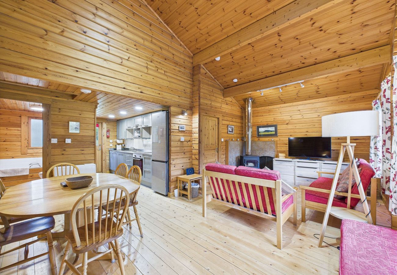 Cabin in Carrbridge - Tormore - wooden log cabin in the Cairngorms