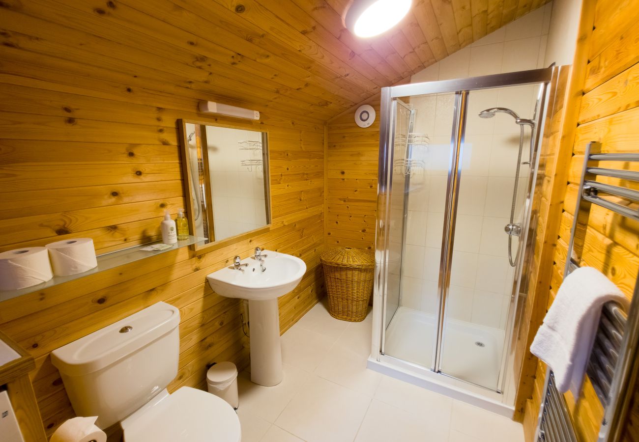 Enjoy a good poerful shower after a day trekking the Cairngorms with a warm fluffy towel. 