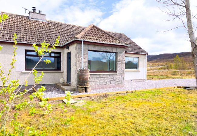 Cottage in Grantown-on-Spey - Lynemore Croft