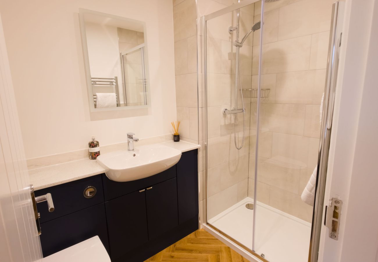 House in Aviemore - Kestrel Lodge - Aviemore hot tub lodge with sauna