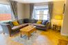 House in Aviemore - Kestrel Lodge - Aviemore hot tub lodge with sauna