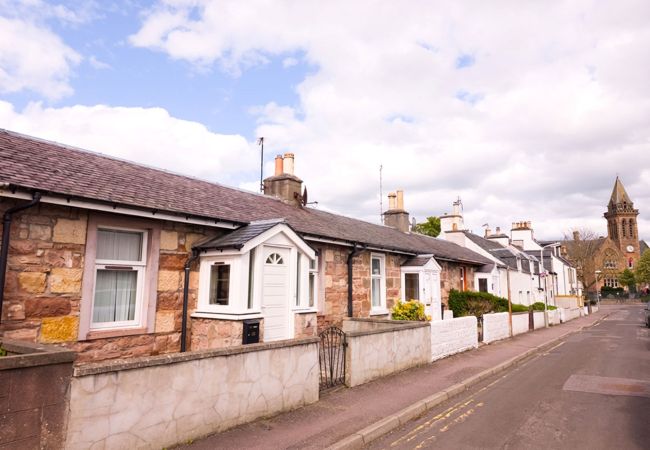 Cottage in Inverness - 18 Hill Street - Inverness Holiday Rental in Crown 