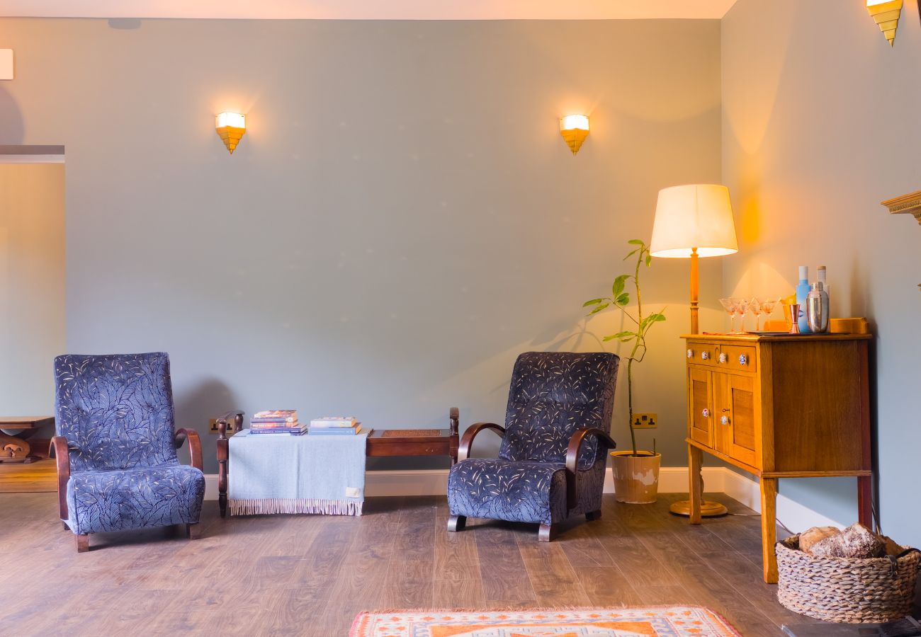 Country house in Aviemore - Lynwilg House - Large Group Holiday Home