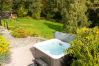 Country house in Aviemore - Lynwilg House - Large Group Holiday Home with hot tub