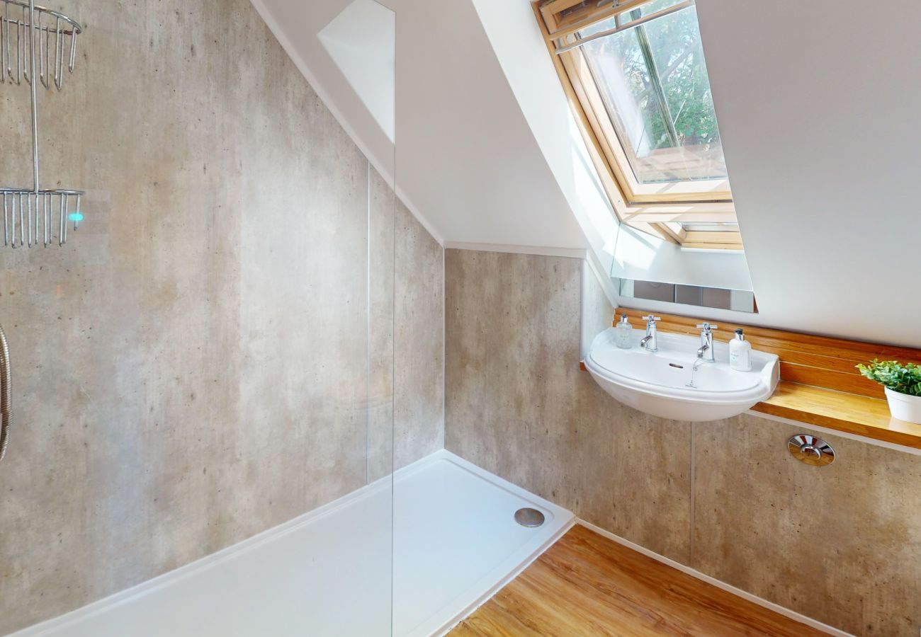 House in Boat of Garten - Red Squirrel Lodge - hot tub in Cairngorms
