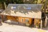 House in Boat of Garten - Wildcat Lodge - couples retreat for two with a hot tub