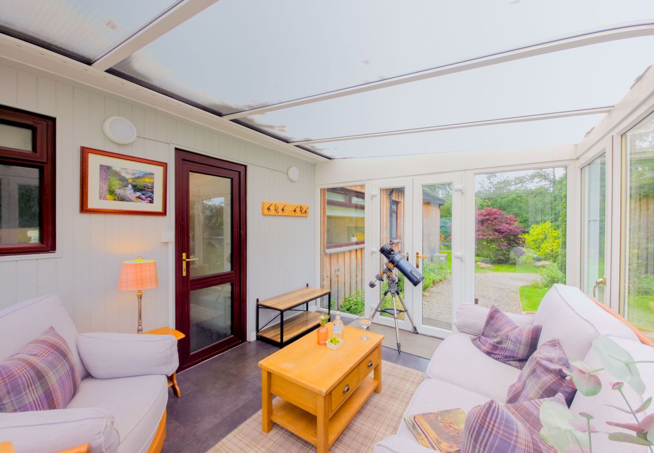 House in Drumnadrochit - Kinloch Lodge - Highland hot tub lodge close to Loch Ness
