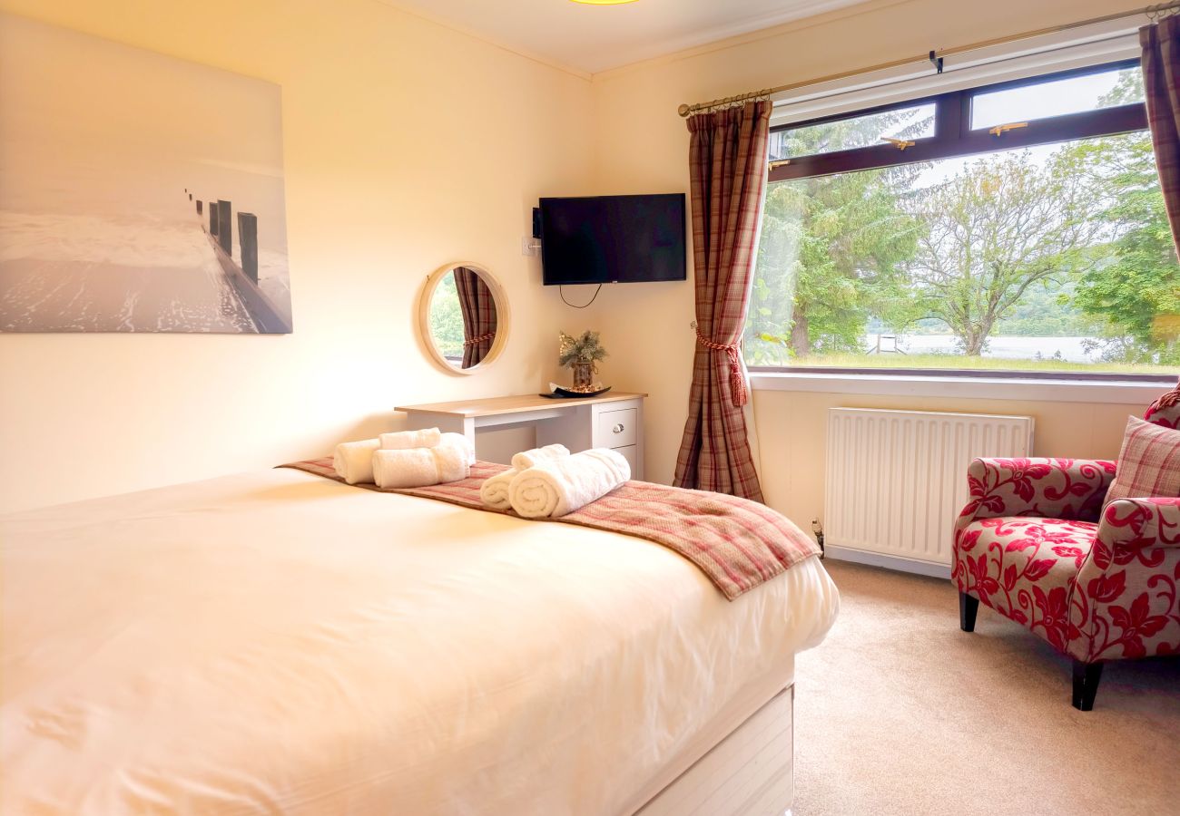 House in Drumnadrochit - Kinloch Lodge - Highland hot tub lodge close to Loch Ness