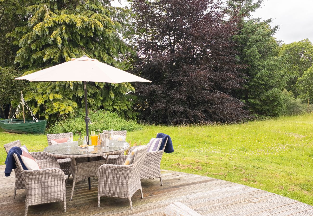 House in Drumnadrochit - Kinloch Lodge - Highland hot tub lodge close to Loch Ness
