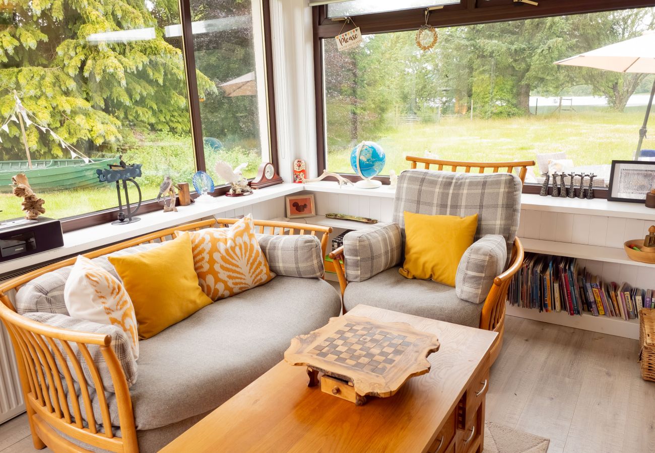 House in Drumnadrochit - Kinloch Lodge - Highland hot tub lodge close to Loch Ness